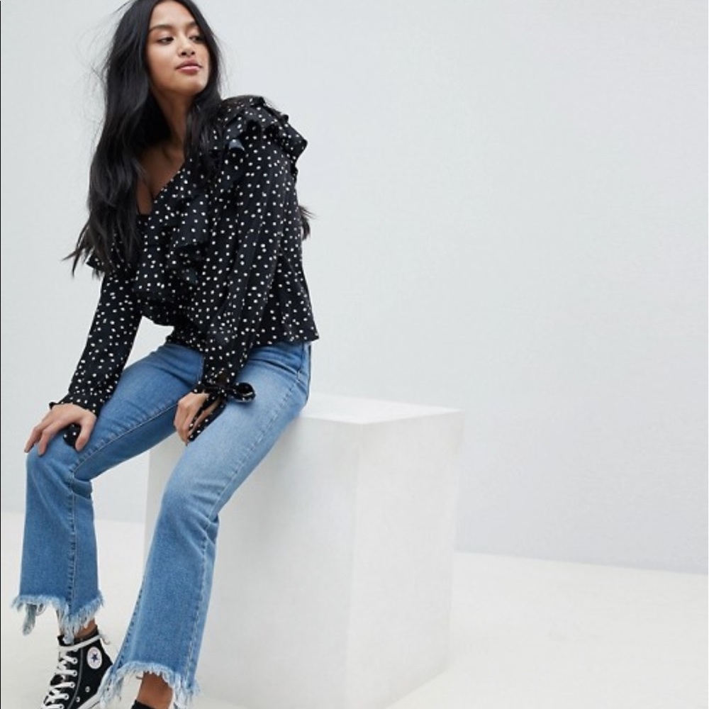 Host pick 💕 Boohoo polka dot one shoulder blouse